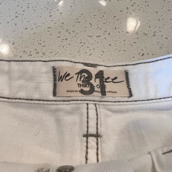 Free People Romeo Rolled Cut Off Button Fly Short in White Style OB1071936 - Picture 12 of 16